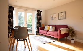Stylish One Bed Apartment In The Stroud Valleys